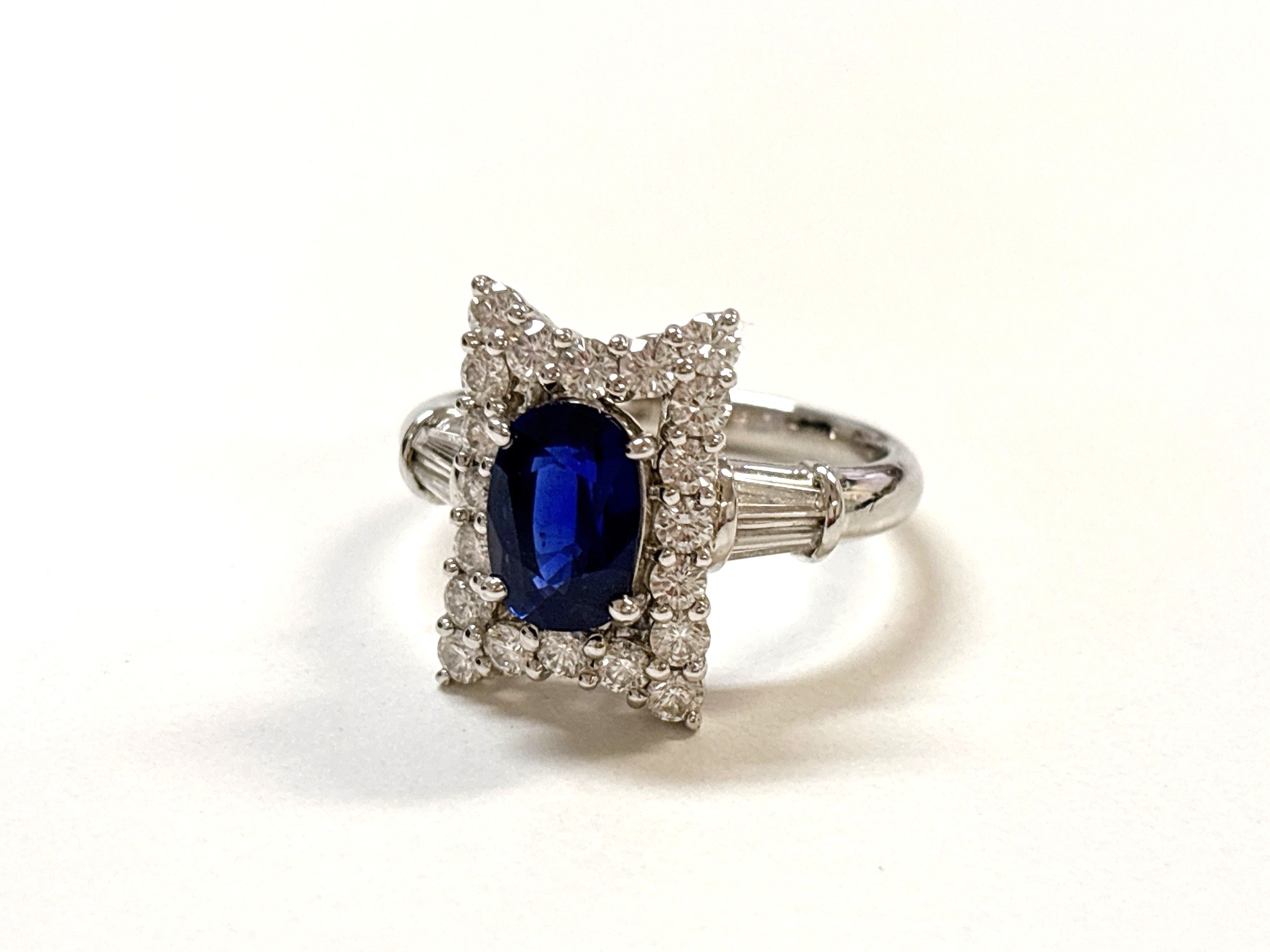 サファイア付リング　Pt900　2.49ct