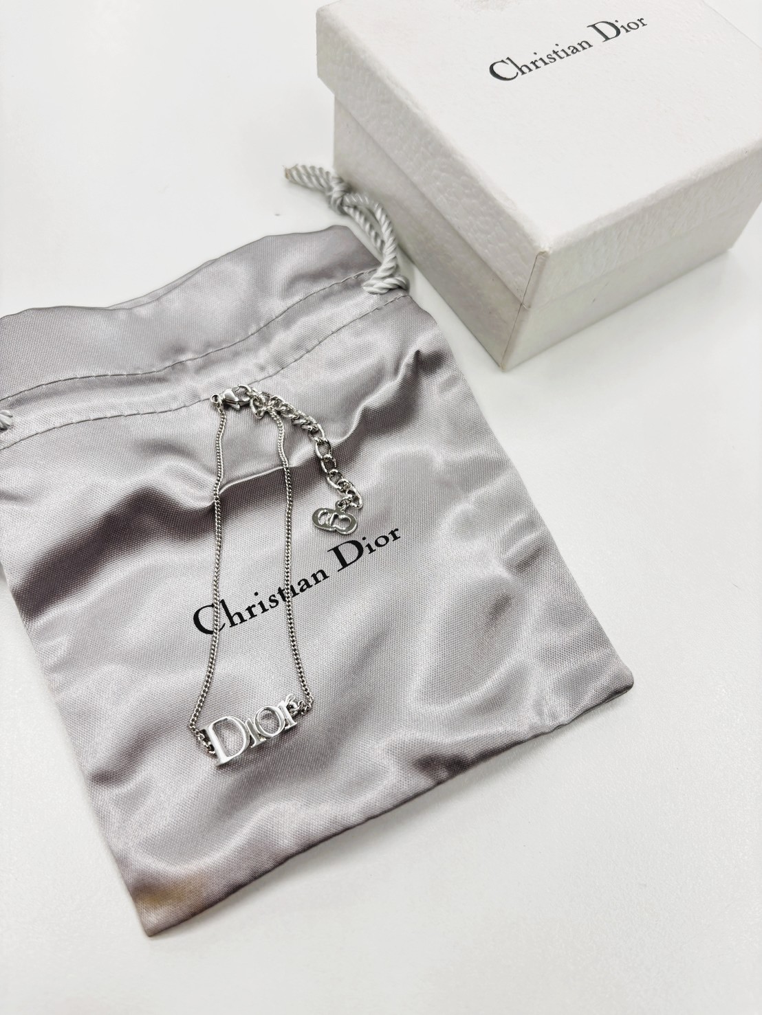 ディオール　ロゴブレスレット