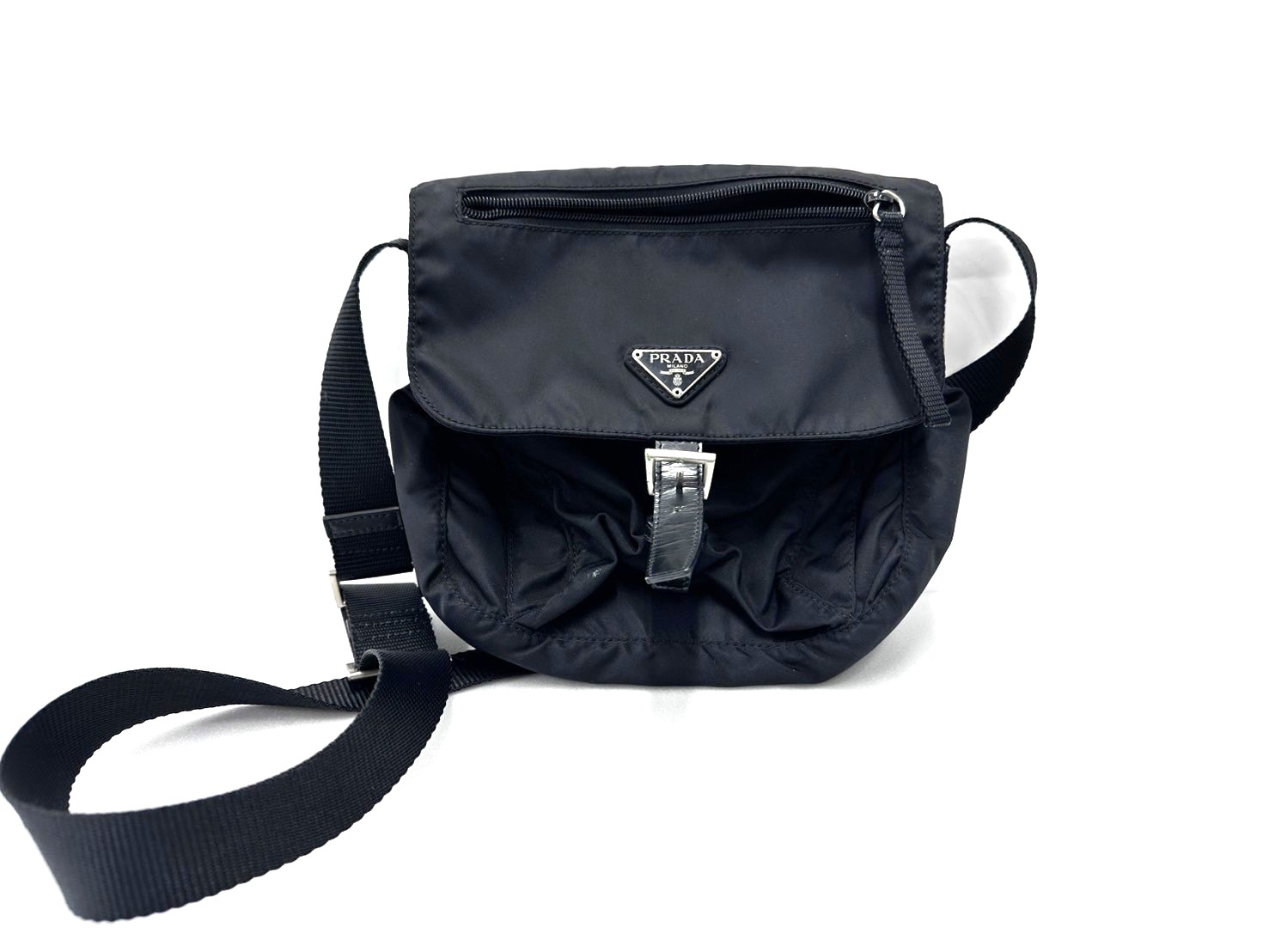 プラダ　ナイロン　ショルダーバッグ