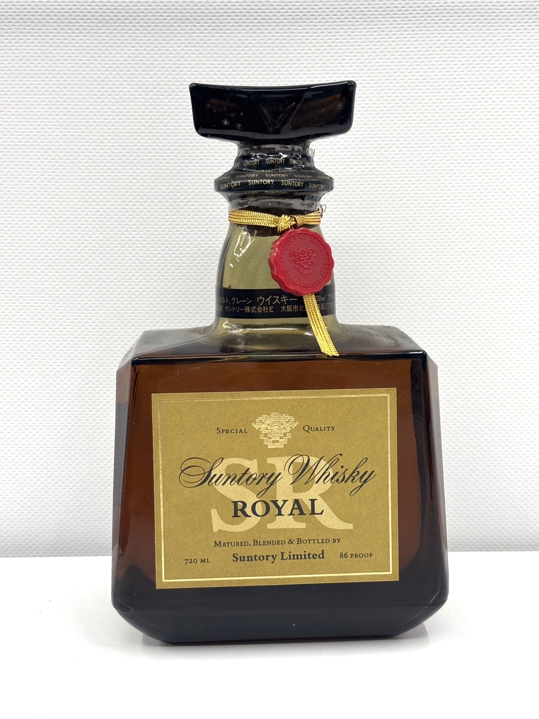 ウイスキー　サントリー　ローヤル　720ml