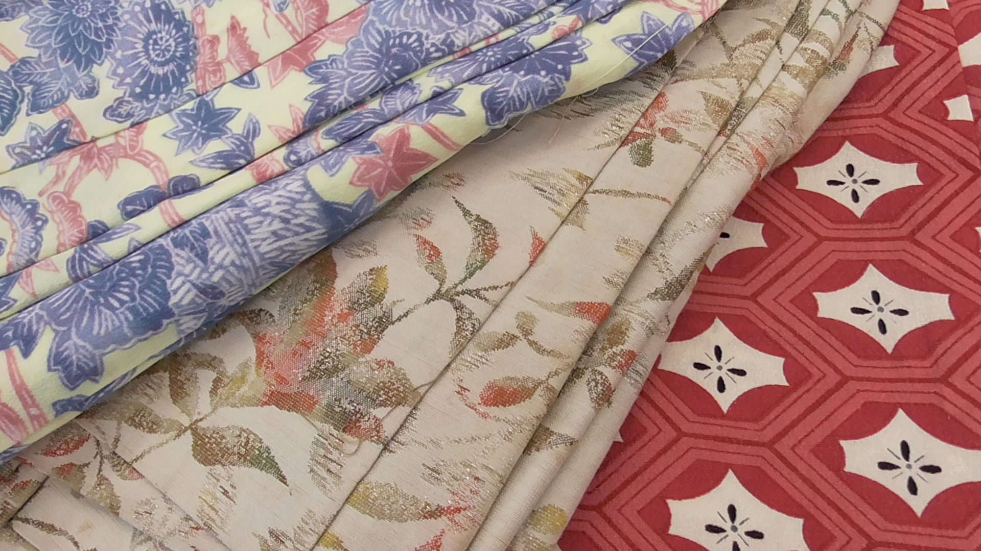 証紙や箱がない、作家不明、年代の古いアンティーク着物