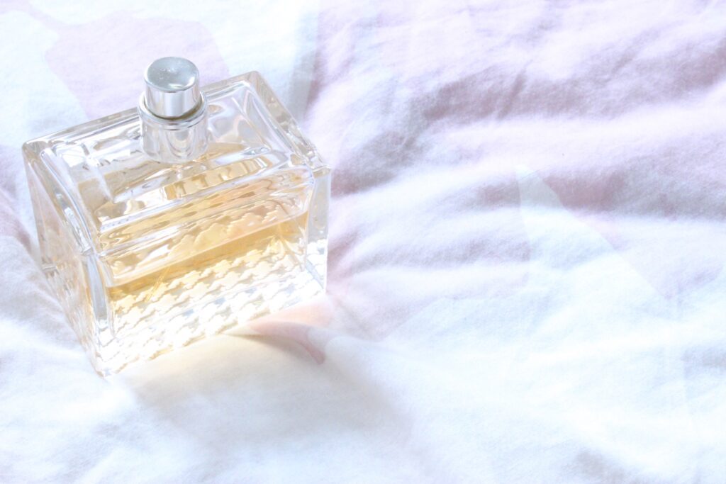 DIOR香水の魅力と市場価値