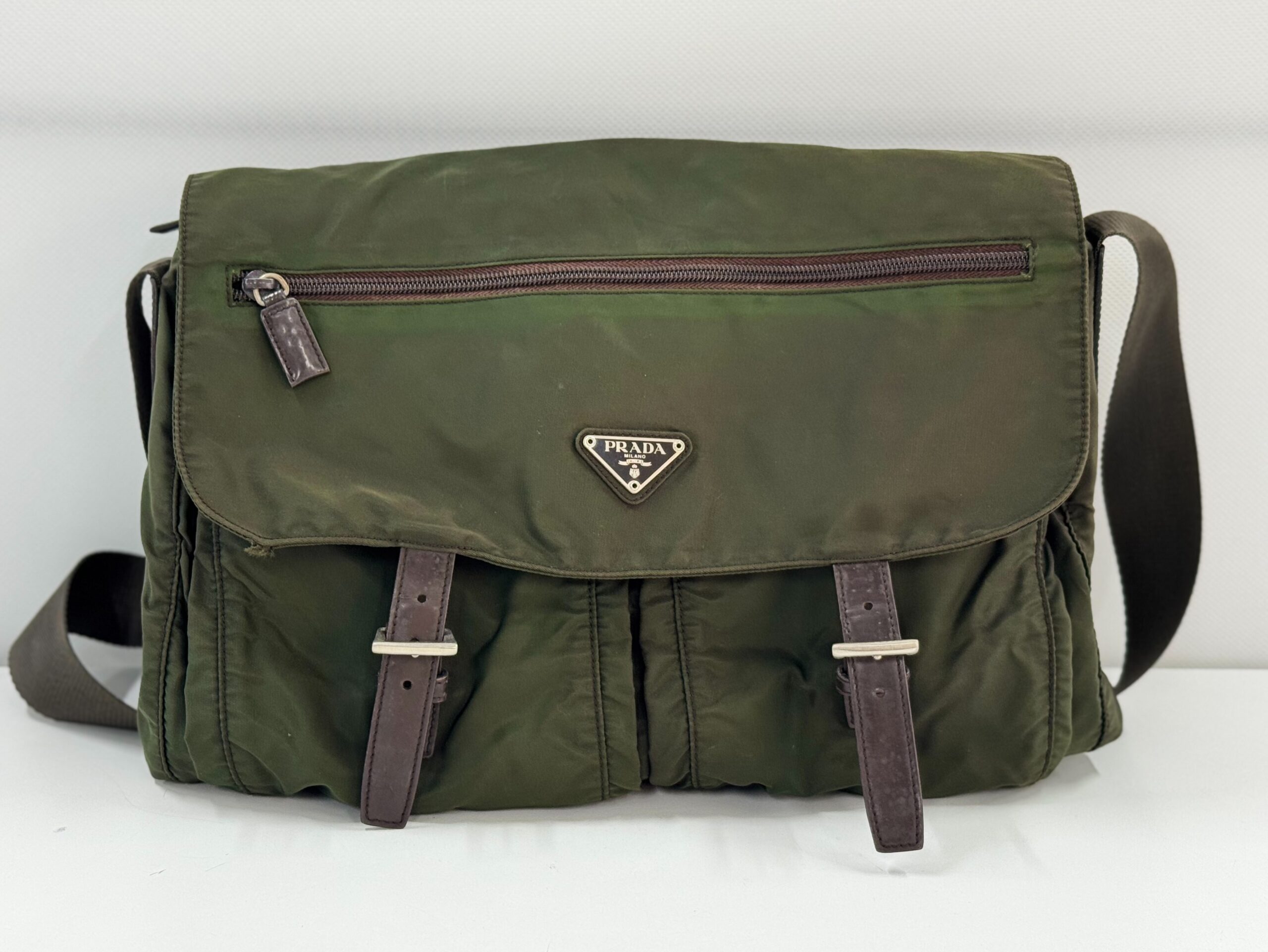 プラダ　メッセンジャーバッグ